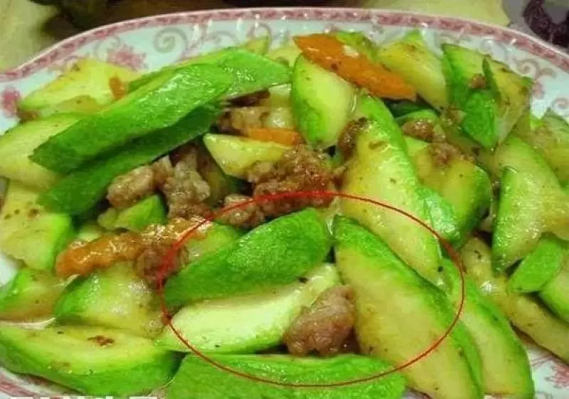 菜市場最「臟」的3種蔬菜,很多人還不知道,常吃會讓你中毒、患癌、暈眩,把家裡的也扔了吧