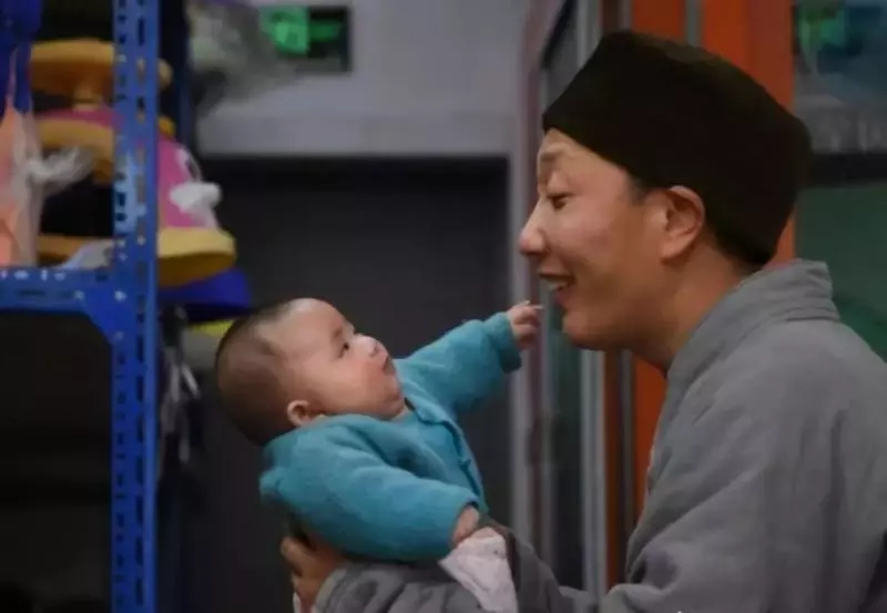 花和尚8年帶女人「生下200個孩子」 真相曝光被網讚:真正的菩薩!