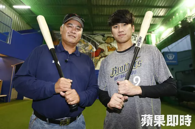 【蘋果人物】王光輝、王威晨父子的日常對話