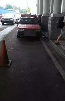 德士司機開價22令吉 不滿男子召電子車只需4令吉 遭德士粗言宗族歧視樣樣來!
