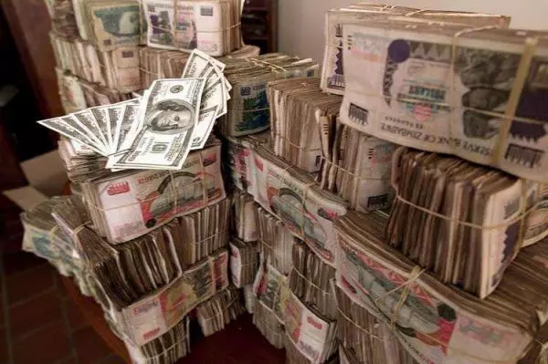 這是一個神奇的國家買瓶可樂要500萬億!