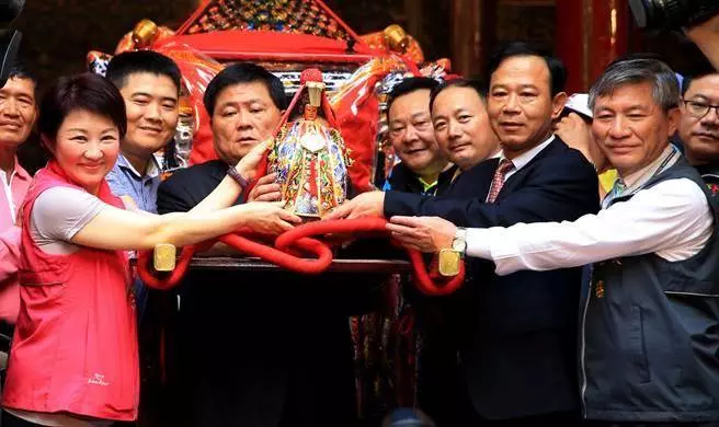 大甲媽祖顯神蹟!顏清標受傷「腳3天都不能動」 媽祖得知「要他跟著指示做」半小時後跑得像飛
