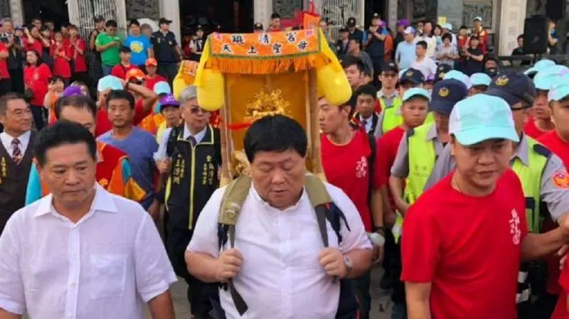 大甲媽祖顯神蹟!顏清標受傷「腳3天都不能動」 媽祖得知「要他跟著指示做」半小時後跑得像飛