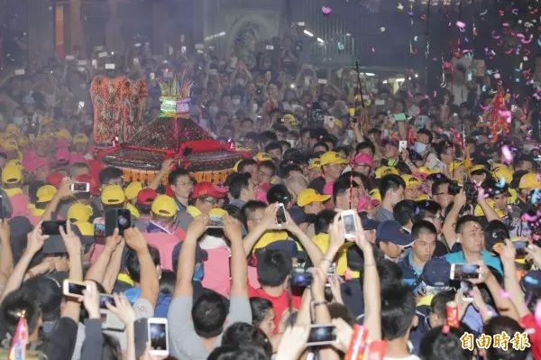 大甲媽祖顯神蹟!顏清標受傷「腳3天都不能動」 媽祖得知「要他跟著指示做」半小時後跑得像飛