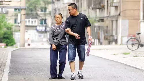 媽媽沒了,才知道這輩子兒子已經做完了!盡孝要趁早,看哭了!