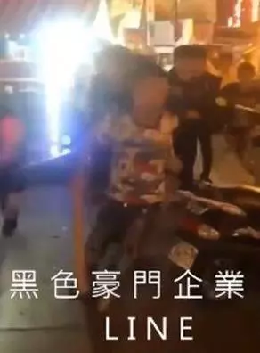 神明面前鬧事!朝天宮媽祖繞境「轎班互看不順眼」直接嗆聲 天后娘娘看不下去「出手教訓」