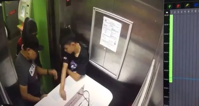 不滿人家搬貨上電梯 巫裔男直接賞巴掌