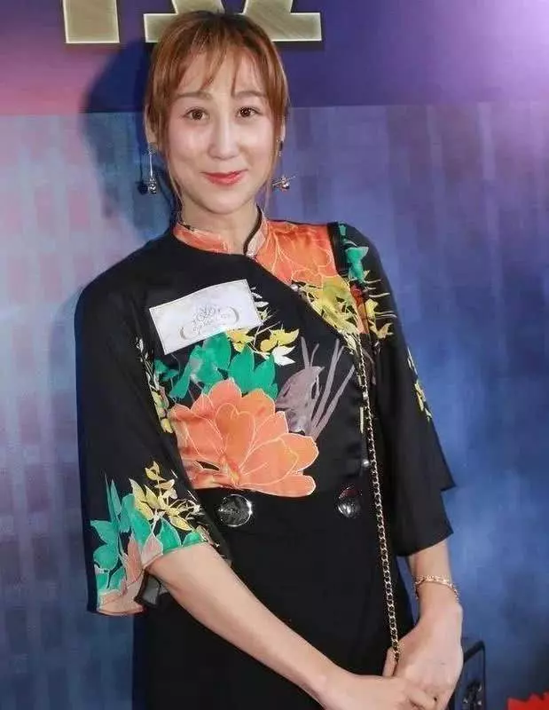 她嫁給大16歲豪門丈夫,五年剖四胎瘦到脫相,丈夫卻直言還要生