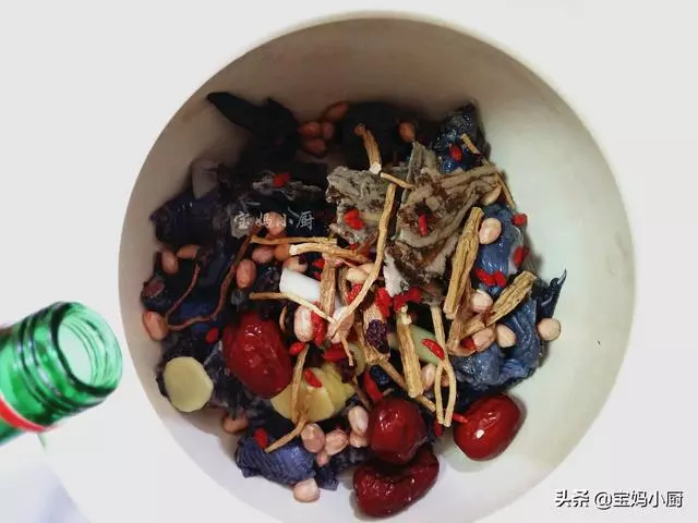 此湯女人必備,月經的時候喝,補虛強身恢復快,延緩衰老