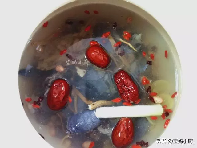 此湯女人必備,月經的時候喝,補虛強身恢復快,延緩衰老