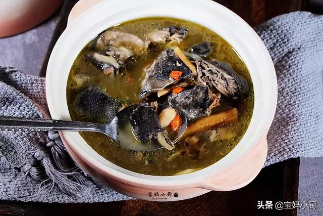 此湯女人必備,月經的時候喝,補虛強身恢復快,延緩衰老