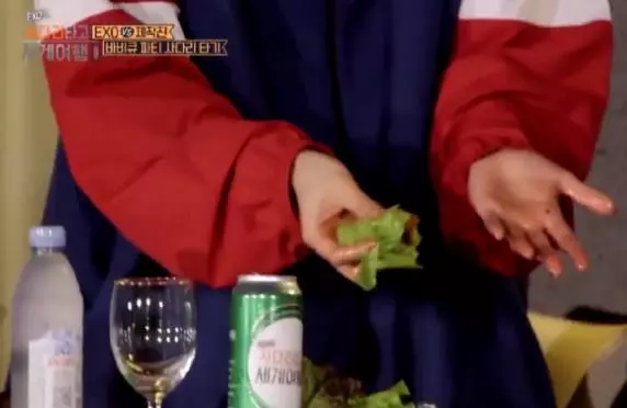 為什麼金珉錫不吃邊伯賢的食物?這下找到原因,最終友情戰勝潔癖
