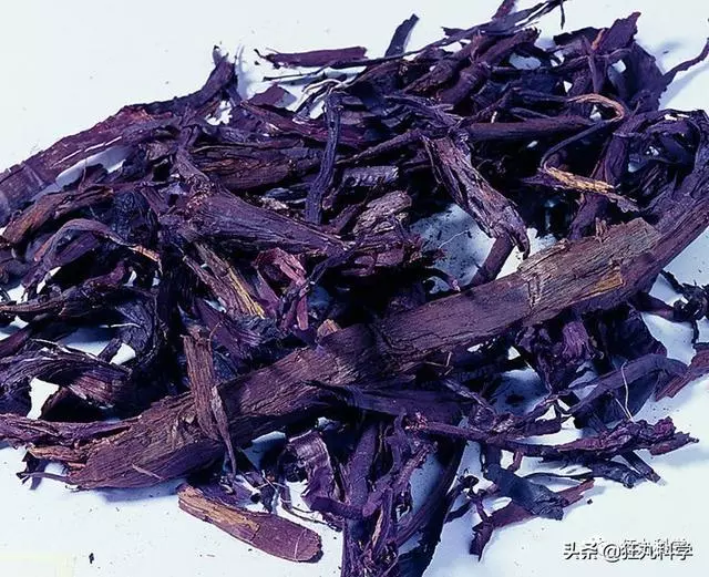 國旗為什麼沒有紫色的?別問,問就是窮