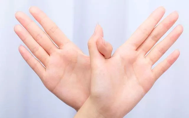 鼓掌也能排毒,每天拍手2分鐘,排出身體的毒素,對身體非常好