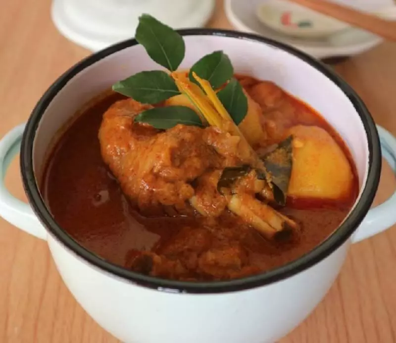 最具大馬風味的【咖喱雞】食譜大公開!配飯/ 麵包都一級棒!趕緊收藏哦(太強大了!)
