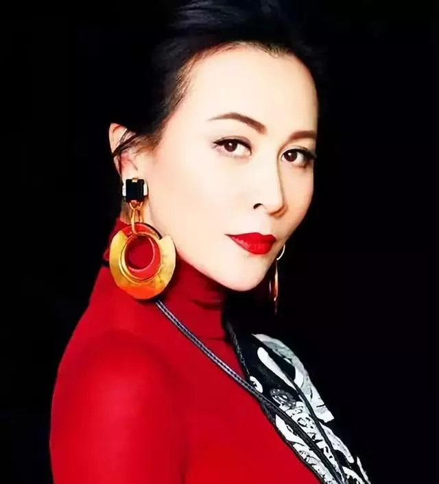 劉嘉玲:大氣的影后,18歲那年,初出茅廬,一鳴驚人