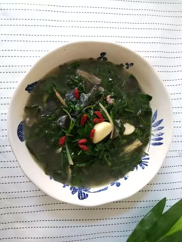 很多人沒見過這個菜,清肝明目比胡蘿蔔更好,孩子吃了提高視力