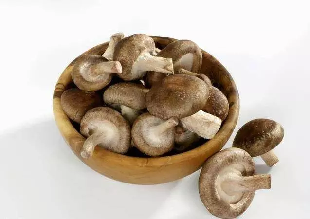 肝不好的人,這3個部位會發黑多吃3種食物,肝越來越好