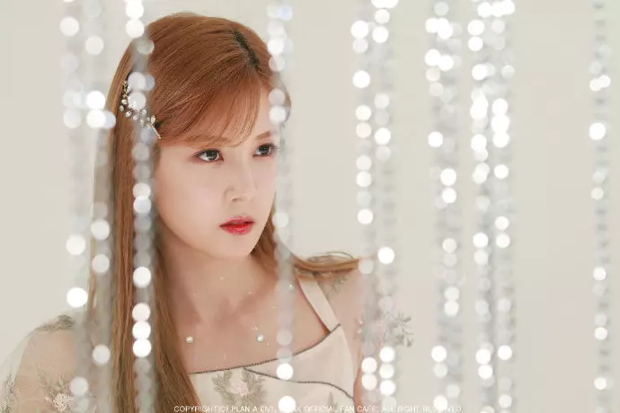 [Apink][分享]190303 今天的壽星真的超級美啦！官方最喜歡在生日的時候放絕美「私藏」畫報啦！
