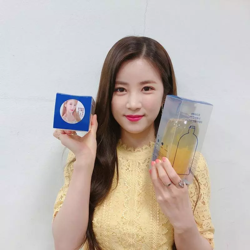 [Apink][分享]190303 今天的壽星真的超級美啦！官方最喜歡在生日的時候放絕美「私藏」畫報啦！