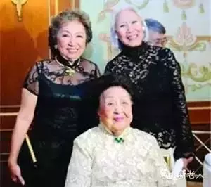 她已經111歲,仍擦著香水,穿高跟鞋到處走,也從不吃補品,她的長壽之道竟然是...知道了都能像她一樣快樂!