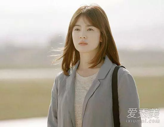 37歲宋慧喬換髮型了,直接把長發減掉,一款波波短髮,直接顯小20歲,阿姨瞬間變少女~