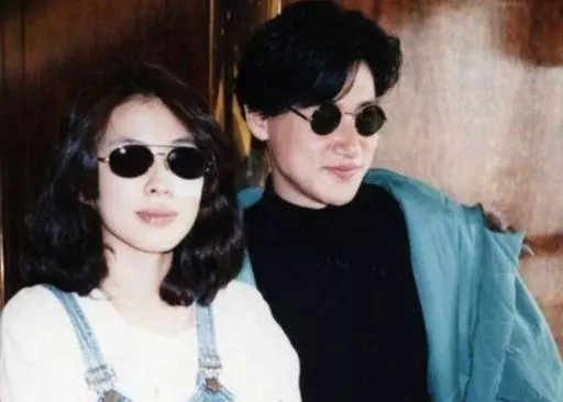53歲羅美薇美得高貴,強大背景曝光,網友:張學友顯然是高攀了?