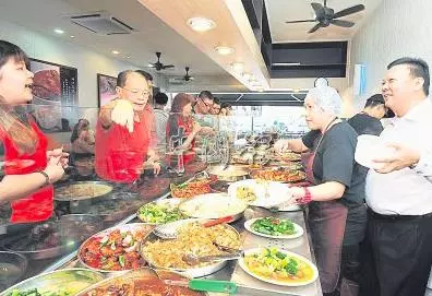 從開小雜飯檔到崛起為連鎖集團 這個馬勞不一般!