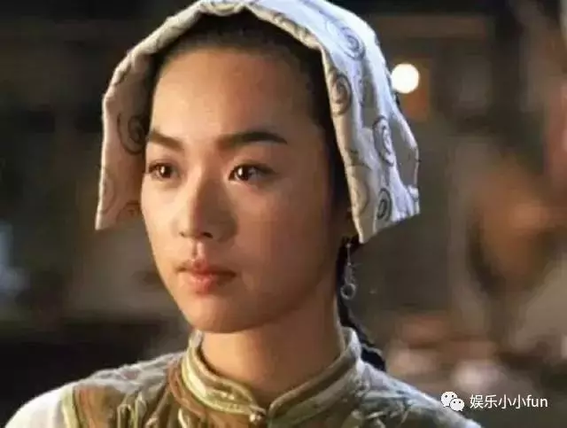 她陪富商睡 ?!一連被爆4個男友,原來都是假清純 ?!