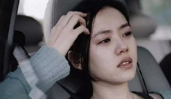 為替父報恩,我嫁給大我7歲的二婚男,兒子滿月那天我哭了