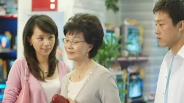 前夫嫌我跟婆婆吵架,選擇離婚分給我舊房子,三年後他悔斷了腸!
