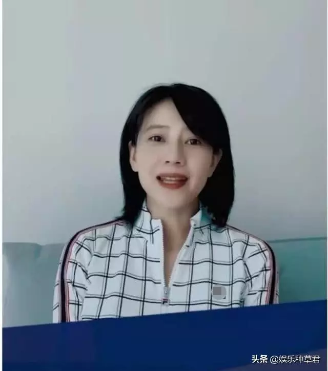 高圓圓被曝懷孕後終於公開露面,樣子變了臉腫鼻大被指孕相明顯!