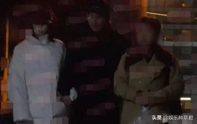 高圓圓被曝懷孕後終於公開露面,樣子變了臉腫鼻大被指孕相明顯!
