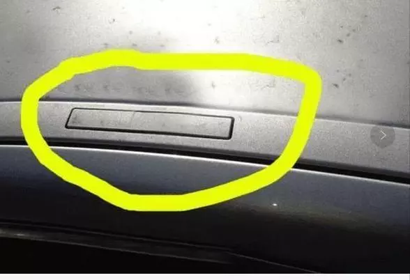 汽車這個位置藏著備用鑰匙,幾乎無人知道,這個方法賊靠譜