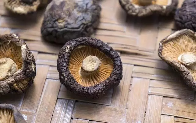 養血管就是養壽命!醫生提醒:常吃6物,血管強韌更「年輕」