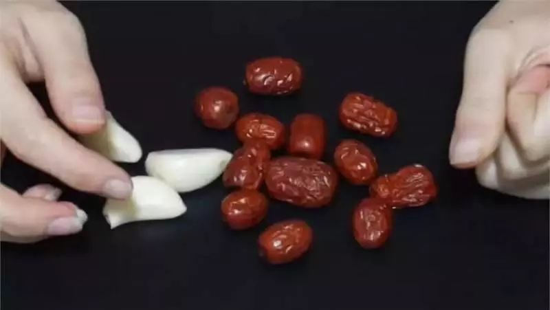 晚上經常失眠多夢?奶奶教我這一招,讓你一覺睡到大天亮!失眠的人試試試看