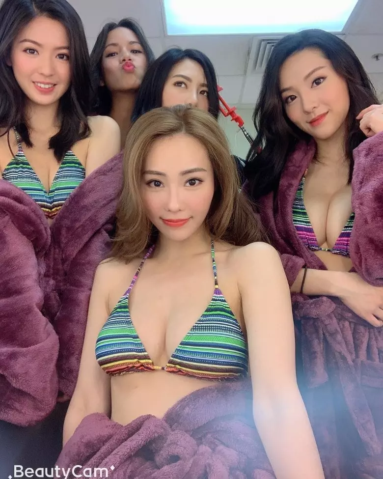 【華姐私底下斗誰最"胸"?!】後台花絮照流出,華姐大解放好精彩,性感火辣網友鼻血狂噴!
