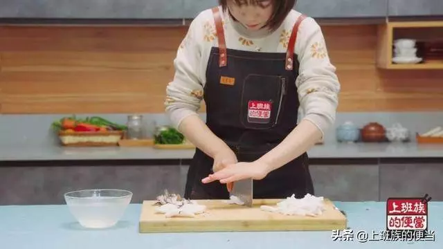 海南人這樣燉雞太清甜了,喝一口渾身都暖
