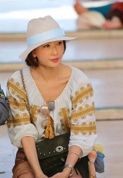 43歲活成了23歲,臺灣「不老女神」驚豔亞洲:一個女人,面相年輕,才是最高級的炫富