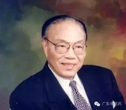 顏德馨:春季要做三件事,養肝梳頭喝藥粥