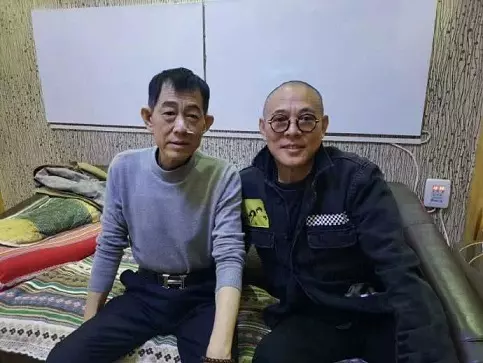 功夫巨星李連杰二哥被曝因病離世,生前曾長期住老家破房惹爭議