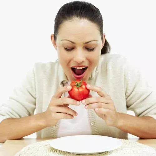 婦科醫生提醒:常吃3種食物,子宮肌瘤可能會越長越多,後悔現在才知道!