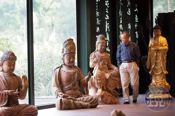 清大教授砸330萬「買下山谷」,同妻子復育收藏「3萬種瀕危植物」!李佳維:想為世界留下珍貴寶藏