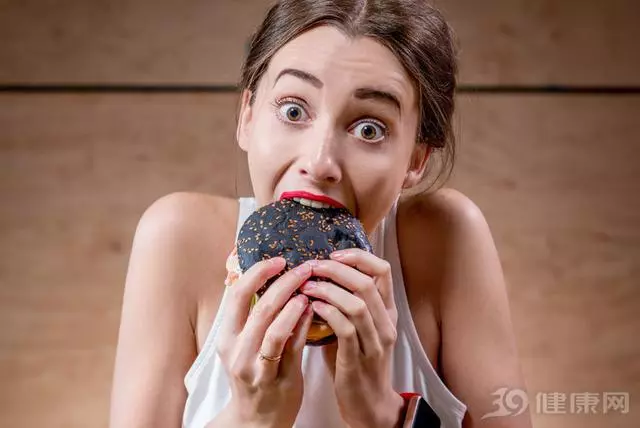 為什麼減肥的時候,總愛多吃幾口?原因有這4點