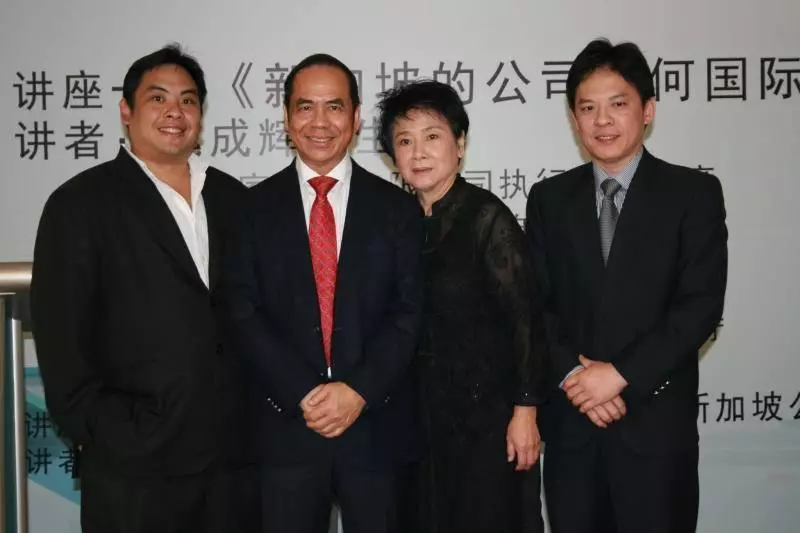 【新加坡薄餅大王兒子離開】丈夫走了一個月, 李美玲: 半夜孩子哭,沒有爸爸抱 !
