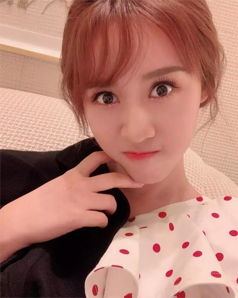 吳宗憲女兒「健康亮紅燈」粉絲超擔心 她嘆氣「那時候把身體搞壞了」現在是硬撐著工作