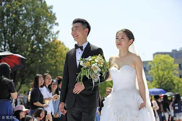 懷孕三個月,婆婆逼我打掉,我堅持把孩子生下來後,她卻沒臉見我
