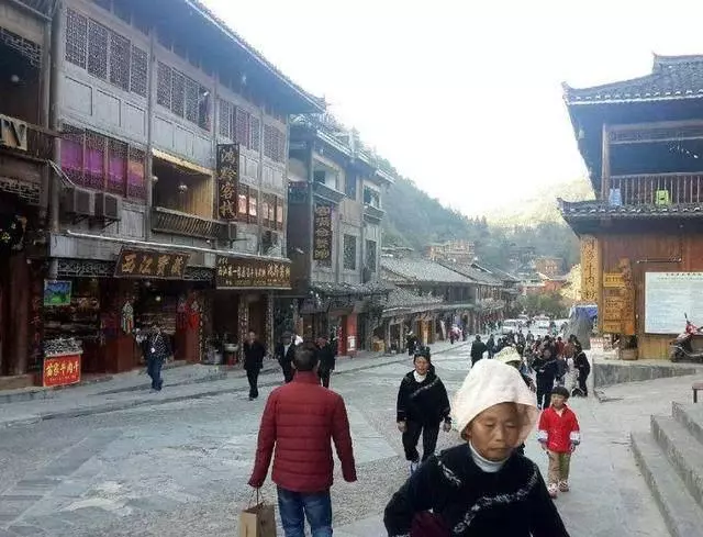 兒子買房準備30萬,陪兒子看完房後,趕緊把存款密碼改了
