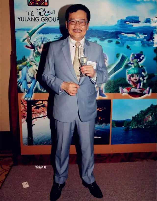 黎姿68歲前男友被曝第5次當爸,小37歲嫩妻目前已懷孕3個月!