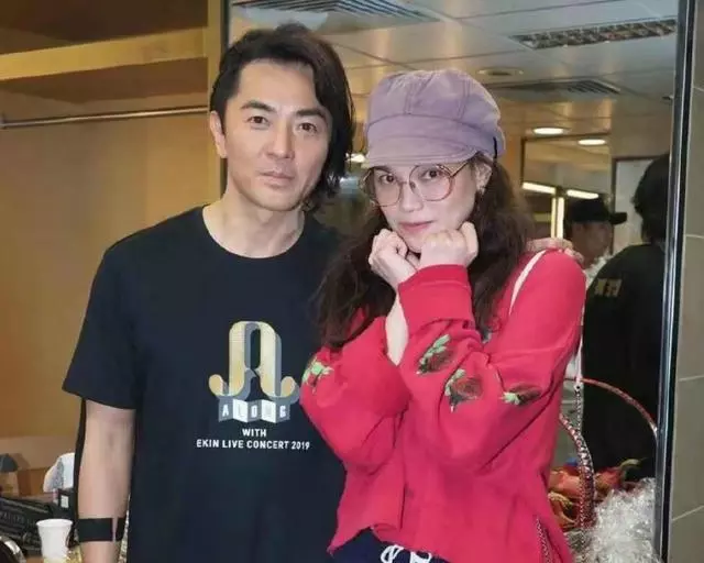 51歲鄭伊健買房慶演唱會成功!恩愛多年,房子卻沒有太太名字?